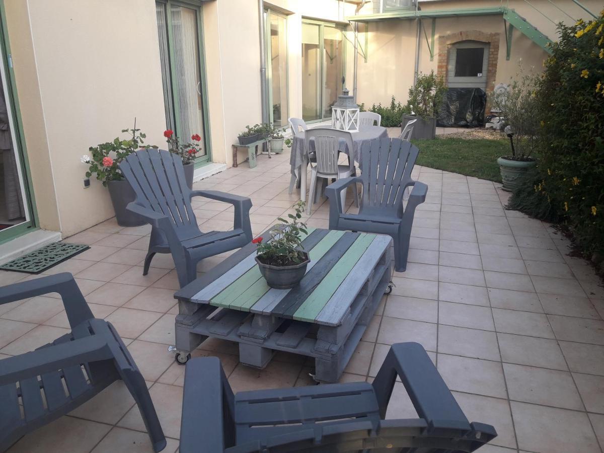 Coulaines Chambre D'Hote Avec Piscine Couverte المظهر الخارجي الصورة